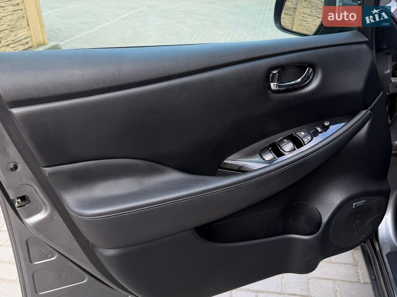 Хетчбек Nissan Leaf 2013 в Ірпені