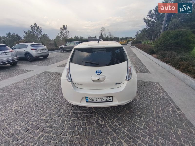 Хетчбек Nissan Leaf 2014 в Дніпрі фото 5 Хетчбек Nissan Leaf 2014 в Дніпрі