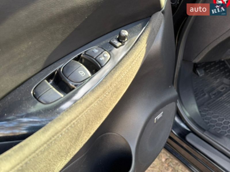 Хетчбек Nissan Leaf 2016 в Житомирі