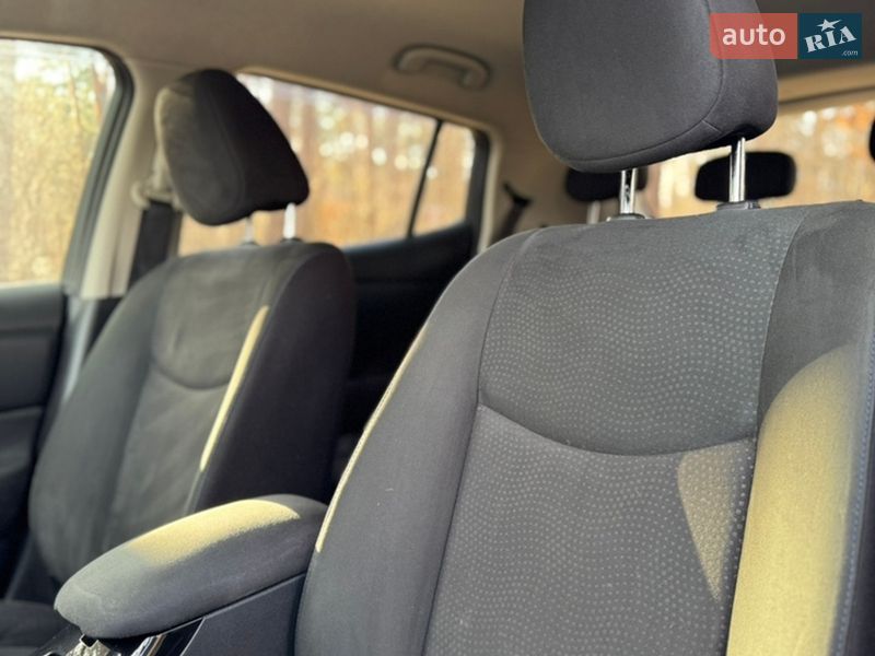 Хетчбек Nissan Leaf 2016 в Житомирі