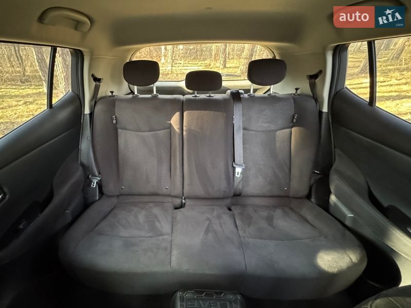 Хетчбек Nissan Leaf 2016 в Житомирі