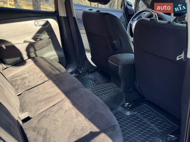 Хетчбек Nissan Leaf 2016 в Житомирі