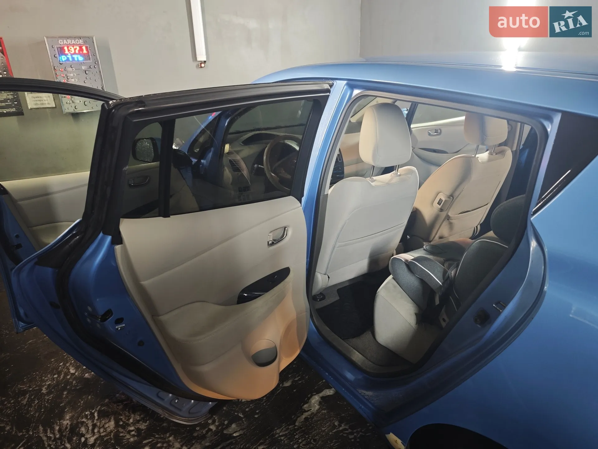 2012 Nissan Leaf - мініатюра 11
