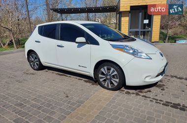 Хэтчбек Nissan Leaf 2014 в Кривом Роге