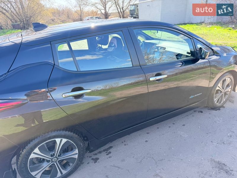 Хэтчбек Nissan Leaf 2019 в Харькове