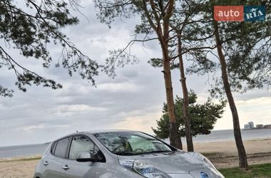 Хэтчбек Nissan Leaf 2012 в Черкассах