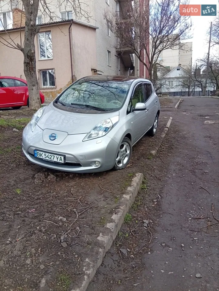 2011 Nissan Leaf - мініатюра 41