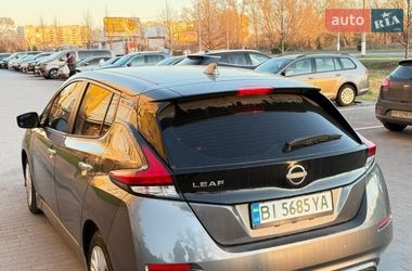 Хетчбек Nissan Leaf 2024 в Горішніх Плавнях