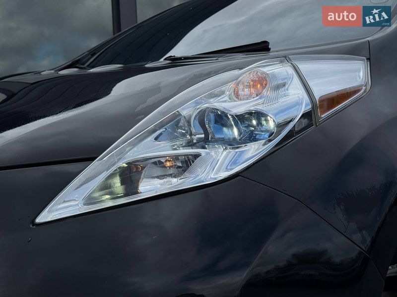 Хетчбек Nissan Leaf 2013 в Рівному