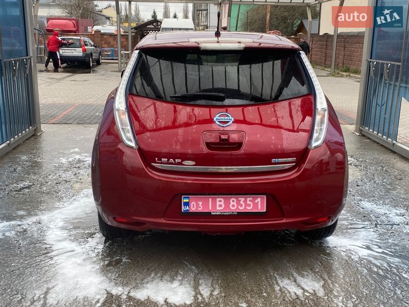 Хэтчбек Nissan Leaf 2014 в Ровно фото 4 Хэтчбек Nissan Leaf 2014 в Ровно