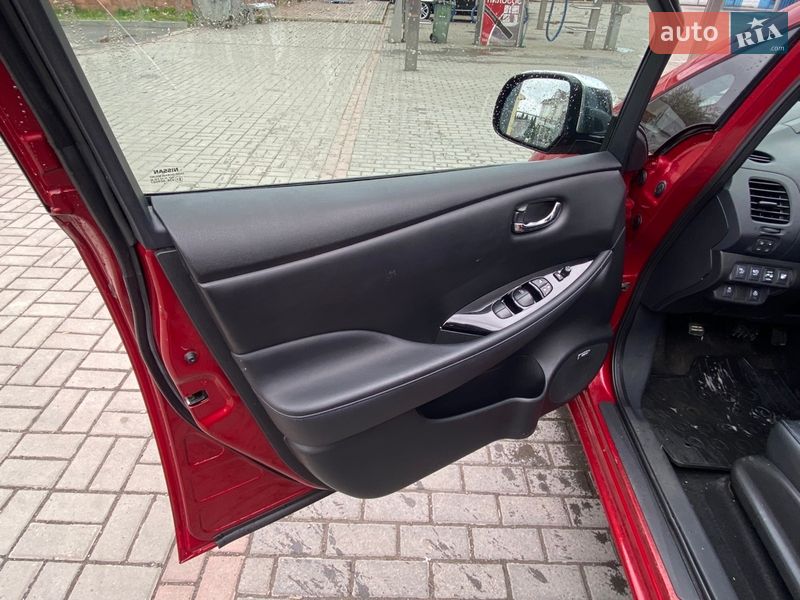 Хэтчбек Nissan Leaf 2014 в Ровно фото 10 Хэтчбек Nissan Leaf 2014 в Ровно
