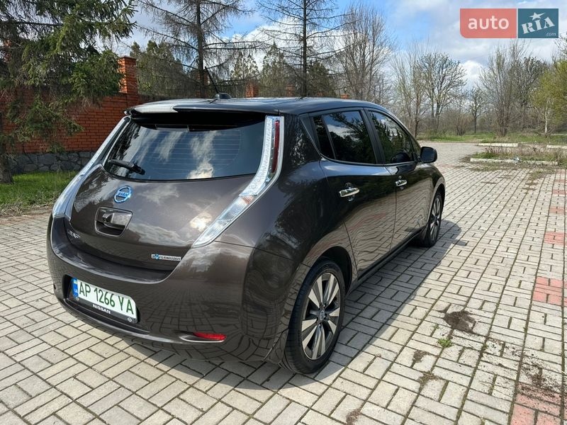 Хетчбек Nissan Leaf 2015 в Запоріжжі фото 4 Хетчбек Nissan Leaf 2015 в Запоріжжі