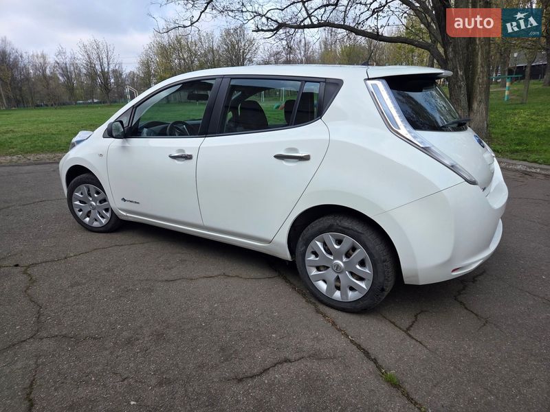 Хетчбек Nissan Leaf 2016 в Дніпрі фото 2 Хетчбек Nissan Leaf 2016 в Дніпрі