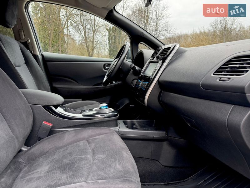 Хетчбек Nissan Leaf 2016 в Тернополі фото 11 Хетчбек Nissan Leaf 2016 в Тернополі