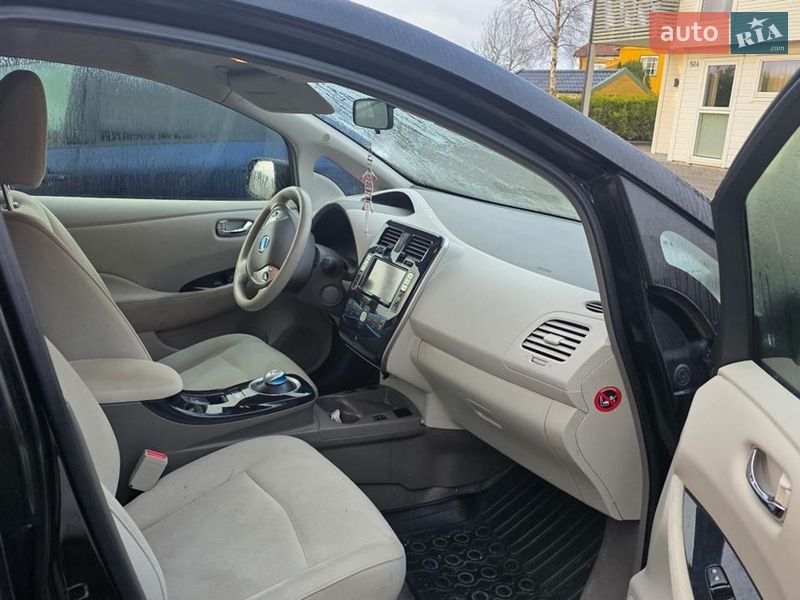 Хетчбек Nissan Leaf 2012 в Києві
