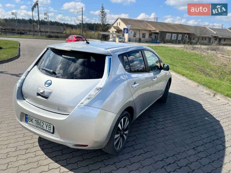 Хэтчбек Nissan Leaf 2013 в Бродах фото 8 Хэтчбек Nissan Leaf 2013 в Бродах