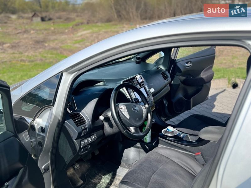 Хэтчбек Nissan Leaf 2013 в Бродах фото 19 Хэтчбек Nissan Leaf 2013 в Бродах