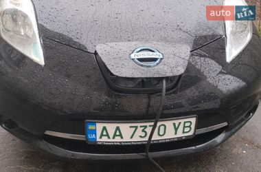 Хэтчбек Nissan Leaf 2016 в Киеве