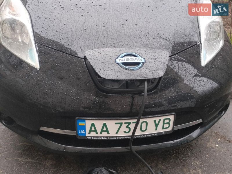 Хэтчбек Nissan Leaf 2016 в Киеве