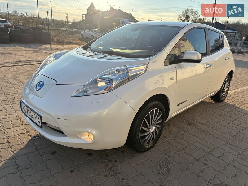 Хэтчбек Nissan Leaf 2014 в Нововолынске