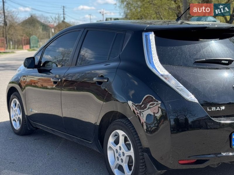 Хетчбек Nissan Leaf 2012 в Львові фото 5 Хетчбек Nissan Leaf 2012 в Львові