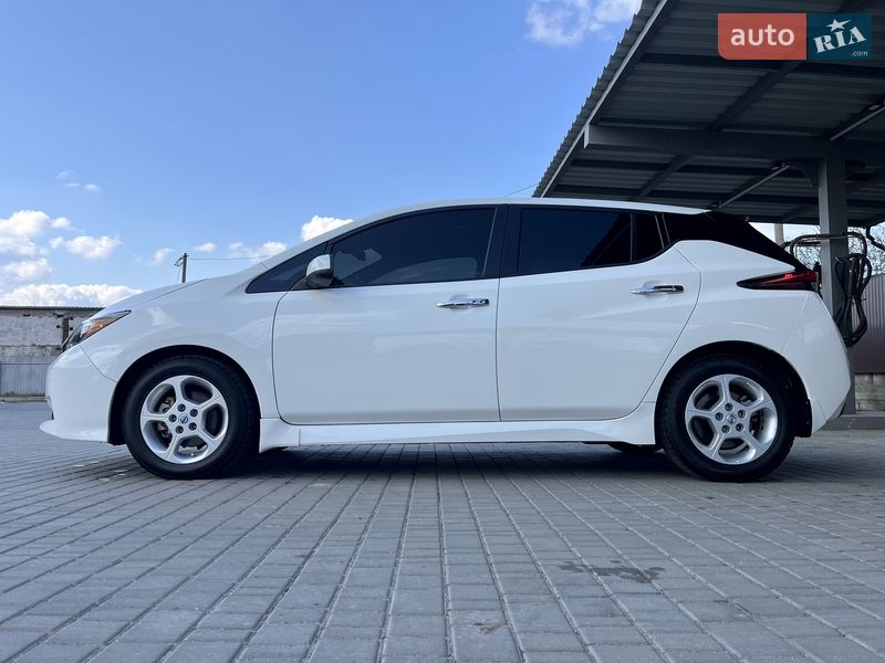 Хетчбек Nissan Leaf 2023 в Білій Церкві