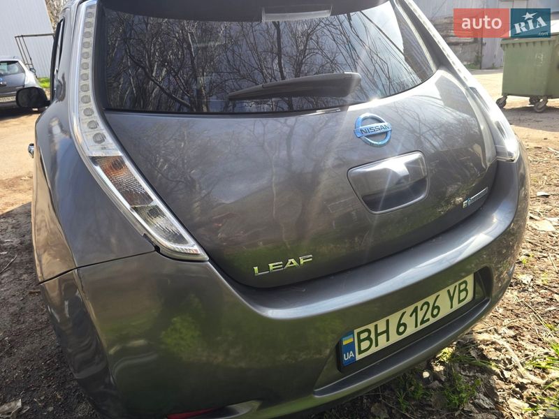Хэтчбек Nissan Leaf 2015 в Одессе