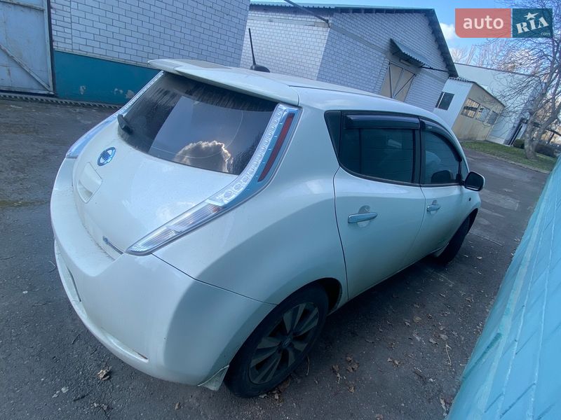 Хэтчбек Nissan Leaf 2013 в Житомире фото 6 Хэтчбек Nissan Leaf 2013 в Житомире