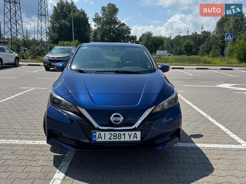 Хэтчбек Nissan Leaf 2018 в Киеве