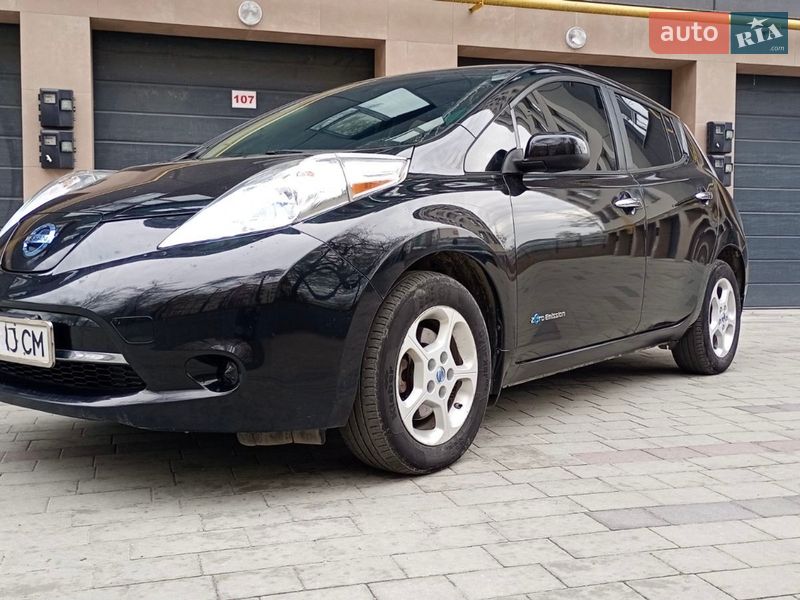 Хэтчбек Nissan Leaf 2015 в Тернополе