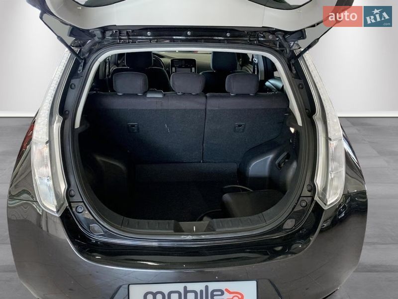 Хэтчбек Nissan Leaf 2015 в Киеве