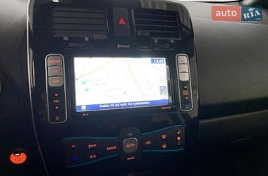 Хэтчбек Nissan Leaf 2015 в Киеве