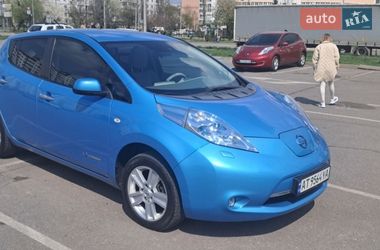 Хэтчбек Nissan Leaf 2012 в Ивано-Франковске