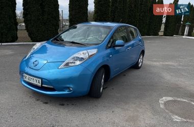 Хетчбек Nissan Leaf 2011 в Дубні
