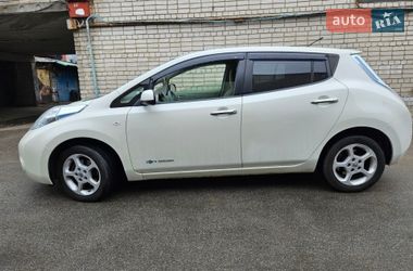 Хэтчбек Nissan Leaf 2012 в Днепре