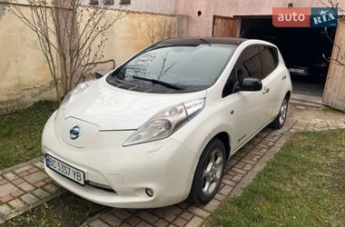 Хэтчбек Nissan Leaf 2014 в Львове