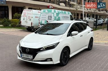 Хэтчбек Nissan Leaf 2022 в Киеве