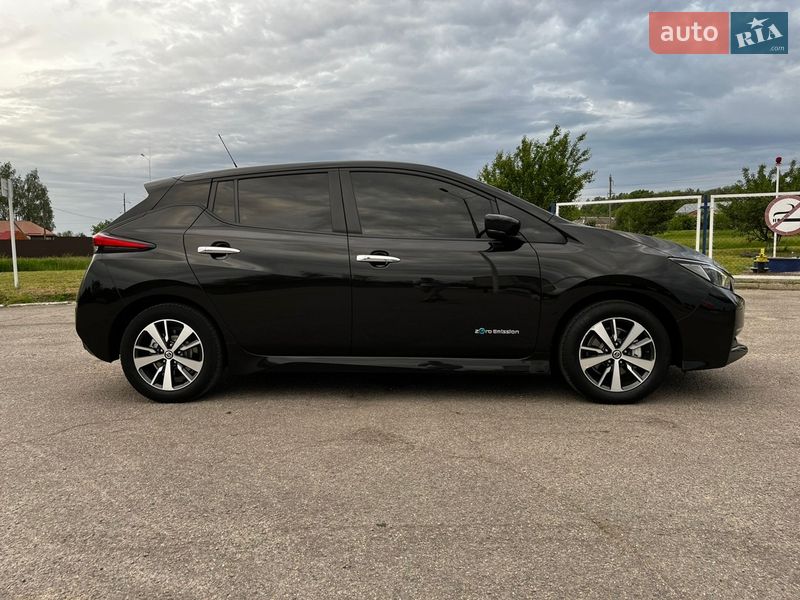 Хетчбек Nissan Leaf 2018 в Кобеляках