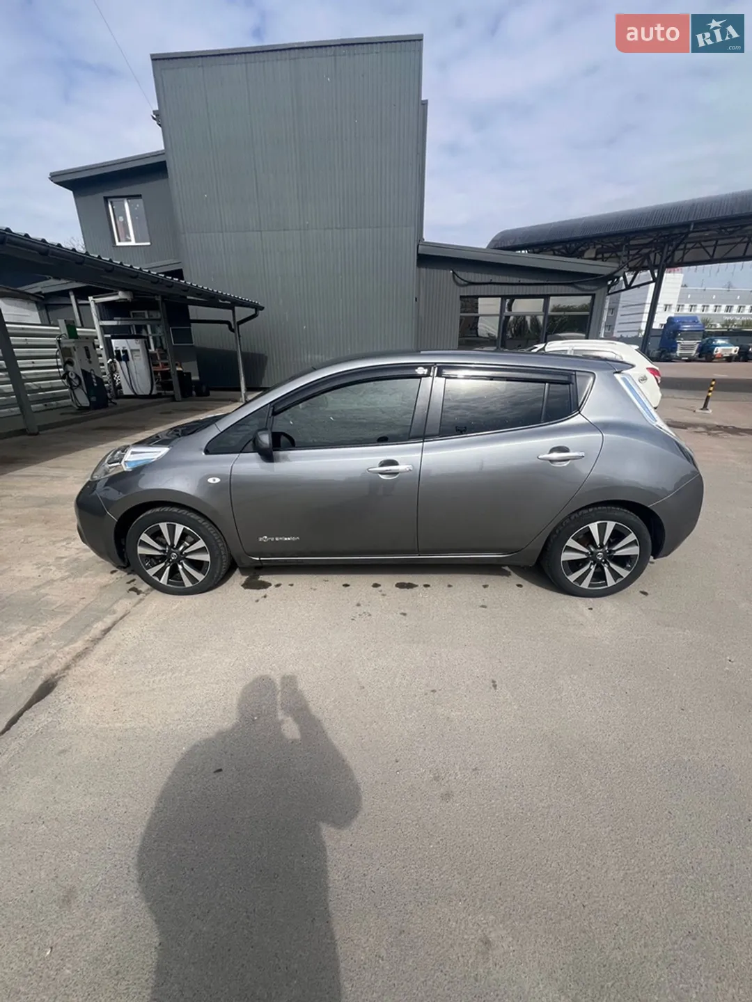 2016 Nissan Leaf - мініатюра 13