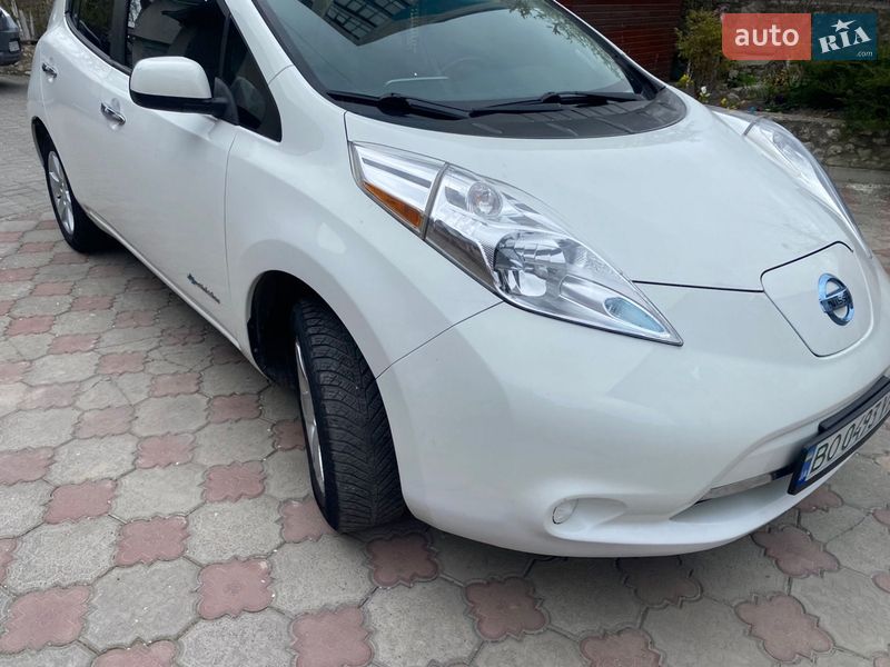 Хэтчбек Nissan Leaf 2014 в Тернополе