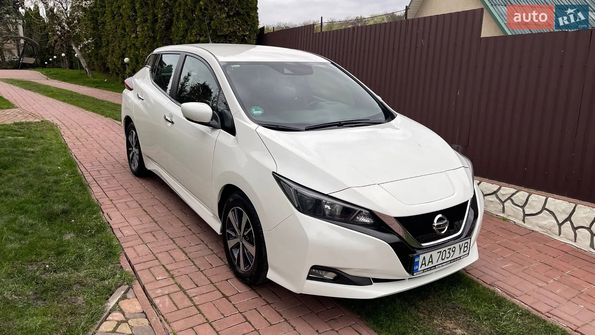 2020 Nissan Leaf - фото 1