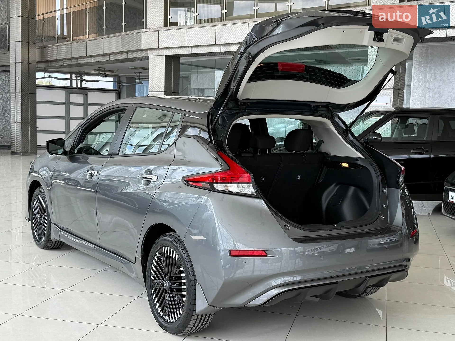 2025 Nissan Leaf - мініатюра 21