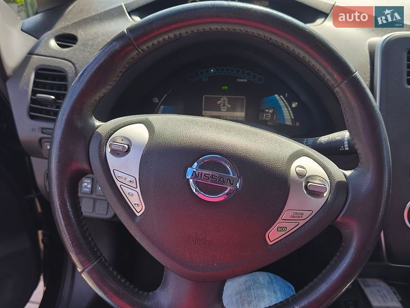 Хэтчбек Nissan Leaf 2014 в Ивано-Франковске