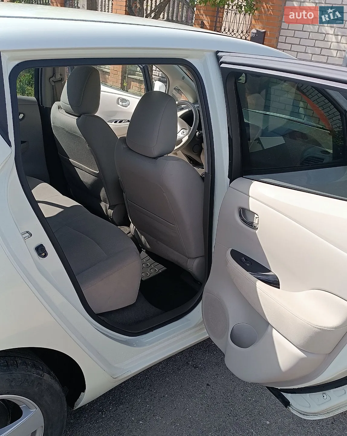2012 Nissan Leaf - мініатюра 11