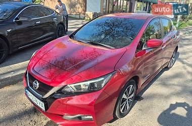 Хэтчбек Nissan Leaf 2018 в Черноморске