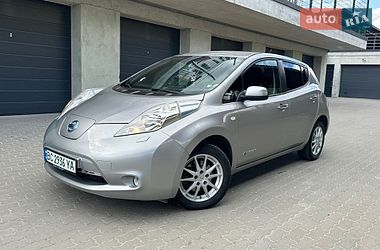 Хэтчбек Nissan Leaf 2015 в Дрогобыче