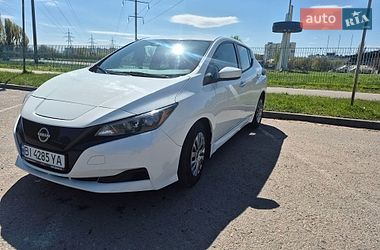 Хетчбек Nissan Leaf 2023 в Полтаві