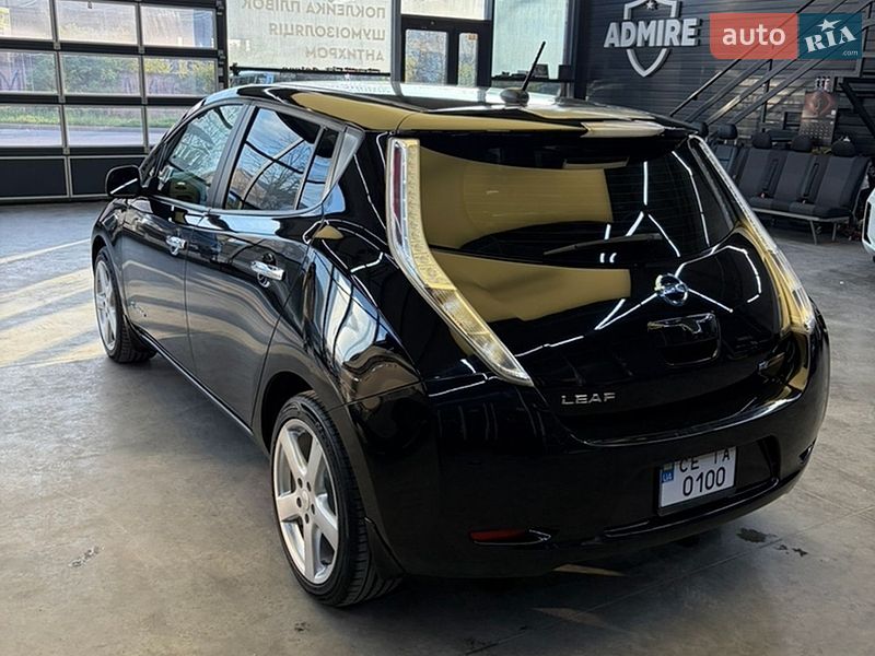 Хэтчбек Nissan Leaf 2016 в Черновцах