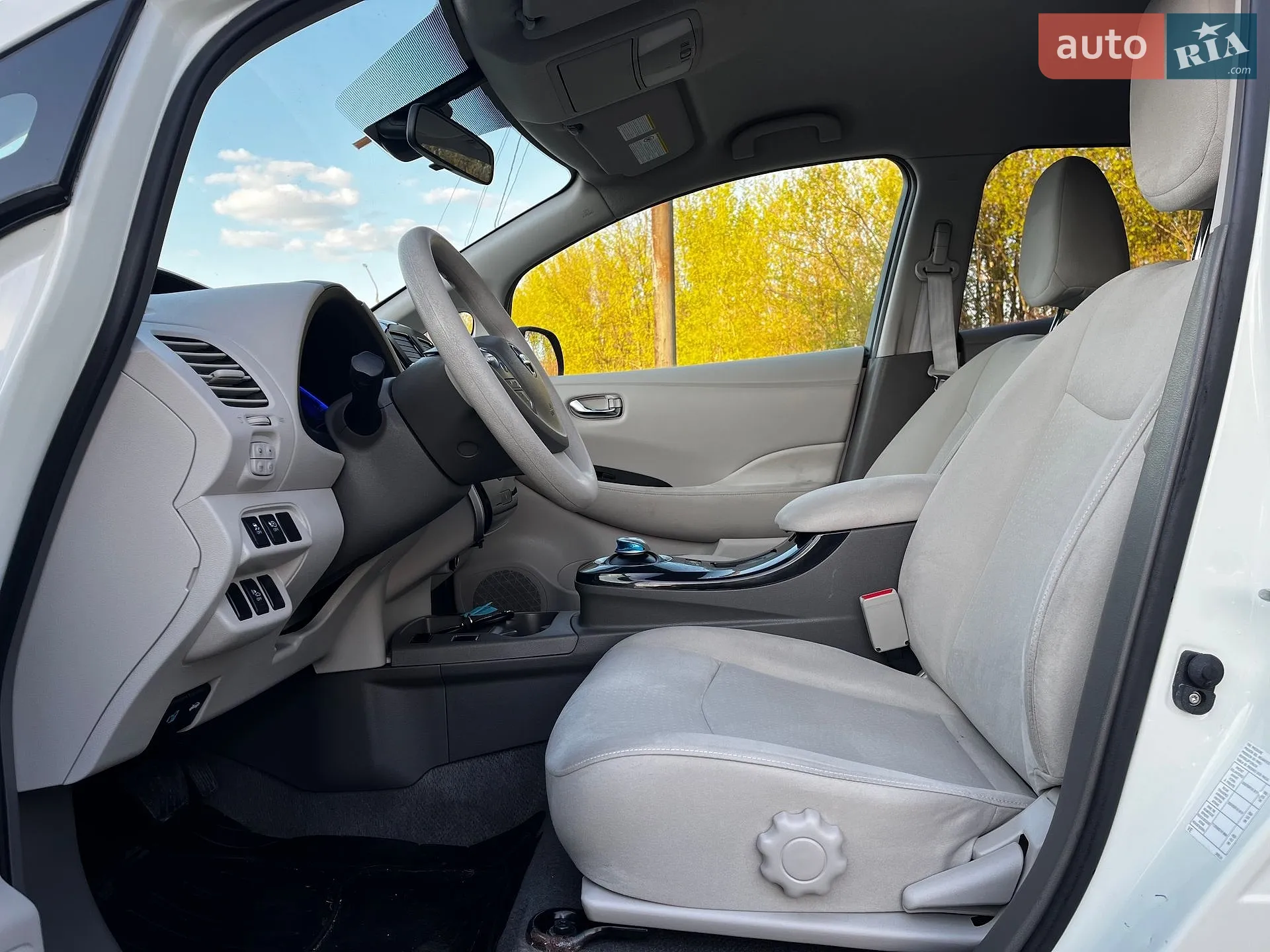 2012 Nissan Leaf - мініатюра 16