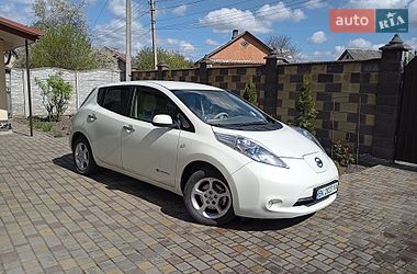 Хэтчбек Nissan Leaf 2012 в Ровно